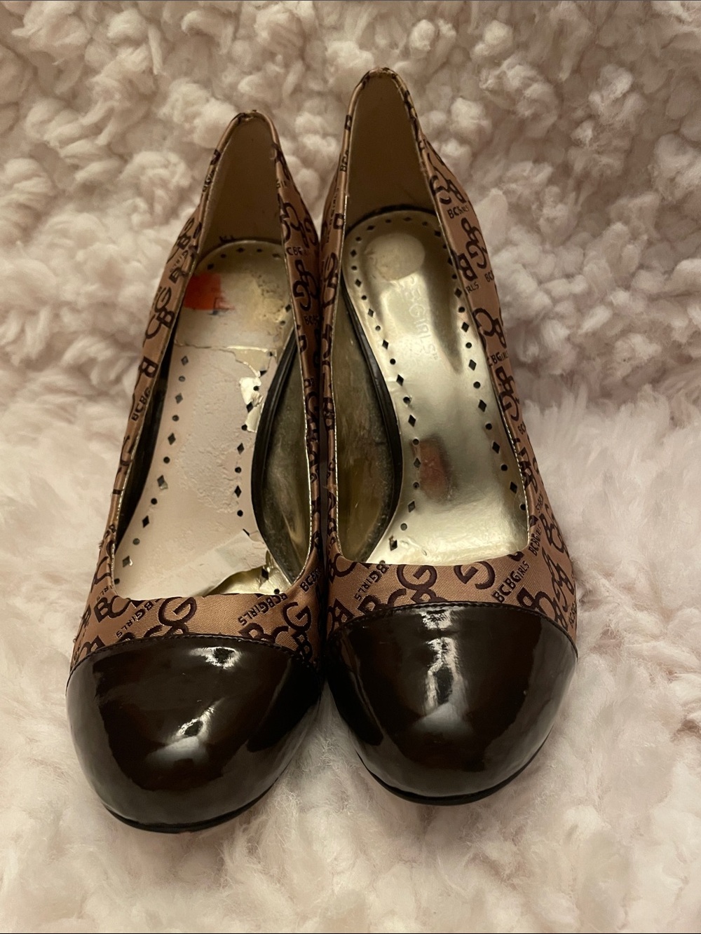 Vintage BCBG pumps……